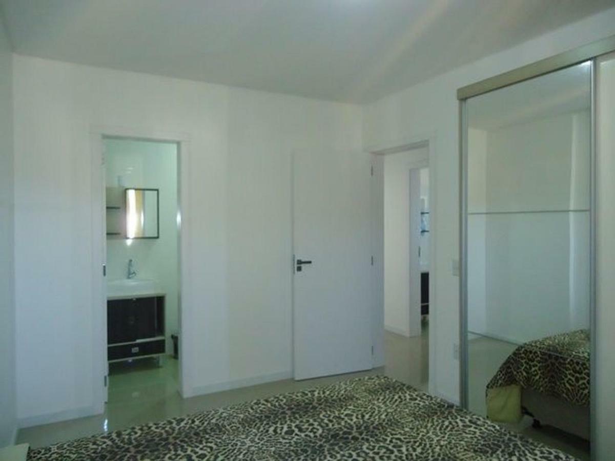 Res. Antonio Pinheiro. Apartamento Com 2 Dormitorios. ボンビーニャス エクステリア 写真