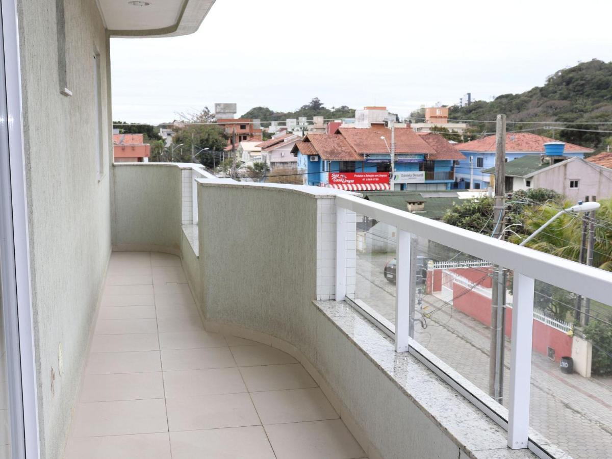 Res. Antonio Pinheiro. Apartamento Com 2 Dormitorios. ボンビーニャス エクステリア 写真